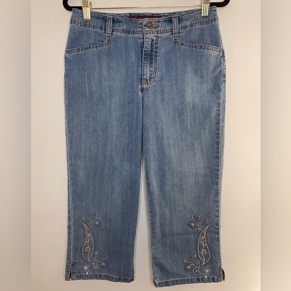 Gloria Vanderbilt Capris Jean Pants with Decorative Embroidery Size 4P